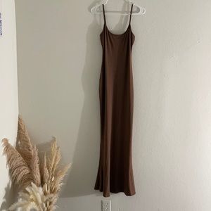 🔥NWOT🔥 Brown Long Body Con Dress